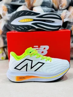 کتونی نیوبالانس فیوسل مستر کوالیتی |سایز بندی ۴۰ تا ۴۵| فروش تک و عمده New balance fuelcell