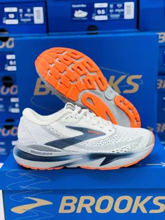 کتونی بروکس زنانه ادرنالین ۲۴ مستر درجه ۱ /سایزبندی ۳۷ تا ۴۰ /تک و عمده موجود brooks adrenaline 24
