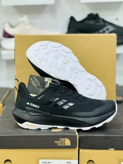 کتونی آدیداس ترکس مستر درجه ۱/ سایز بندی ۴۰ تا ۴۵ /زیره کانتیننتال /تک و عمده  adidas terrex